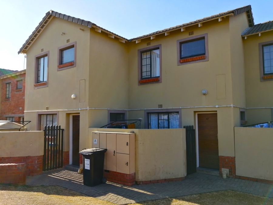 2 Bedroom Property for Sale in Hillside Free State